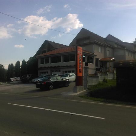 Karavan 123 Raska Экстерьер фото