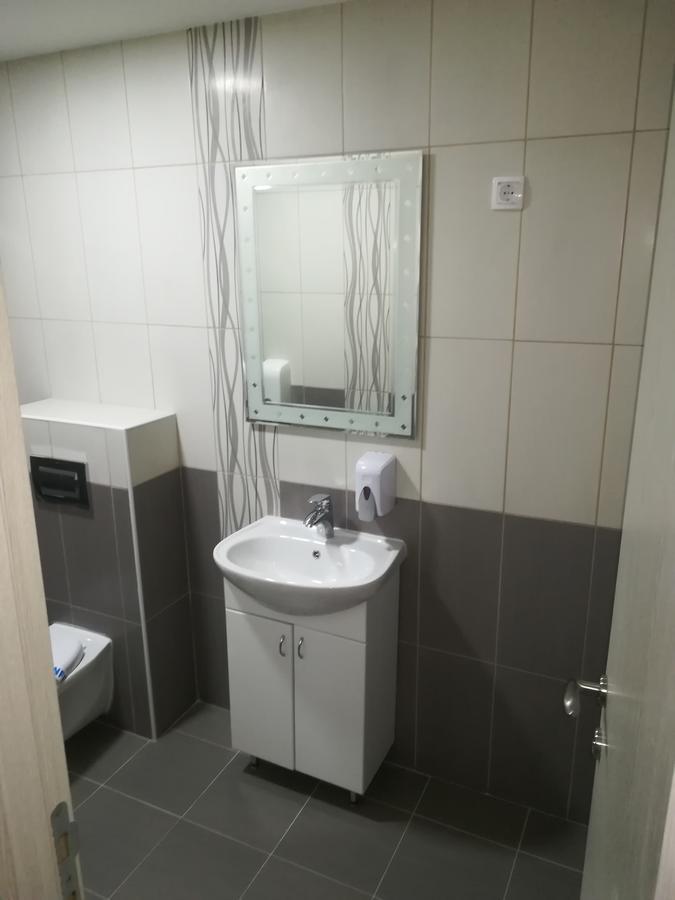Karavan 123 Raska Экстерьер фото