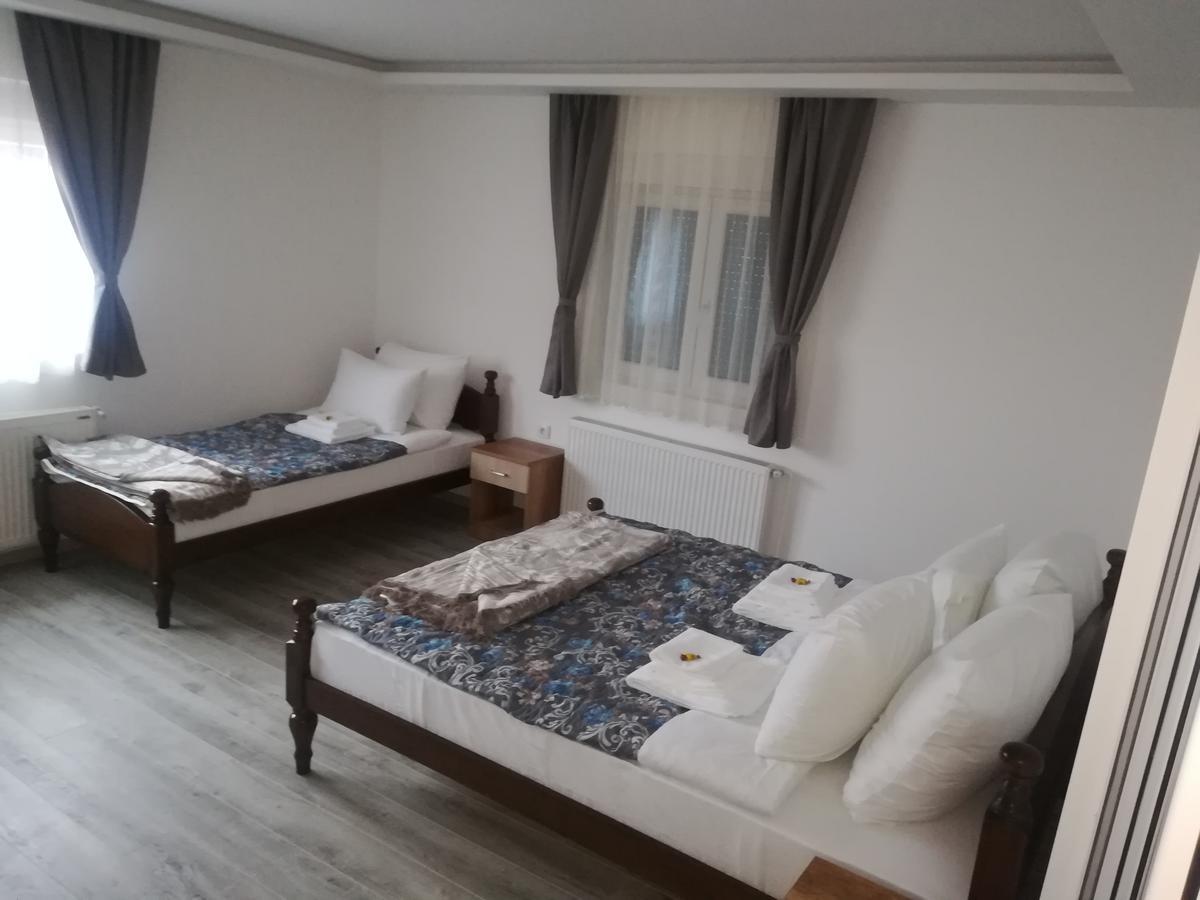 Karavan 123 Raska Экстерьер фото